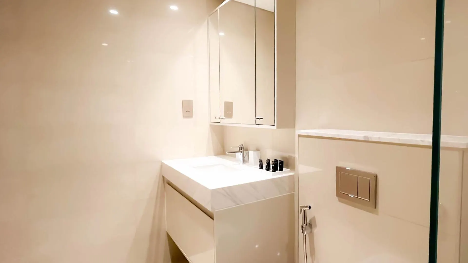 Burj Royale Luxury 1B Balcony & City View Downtown Dubai 0*,  United Arab Emirates